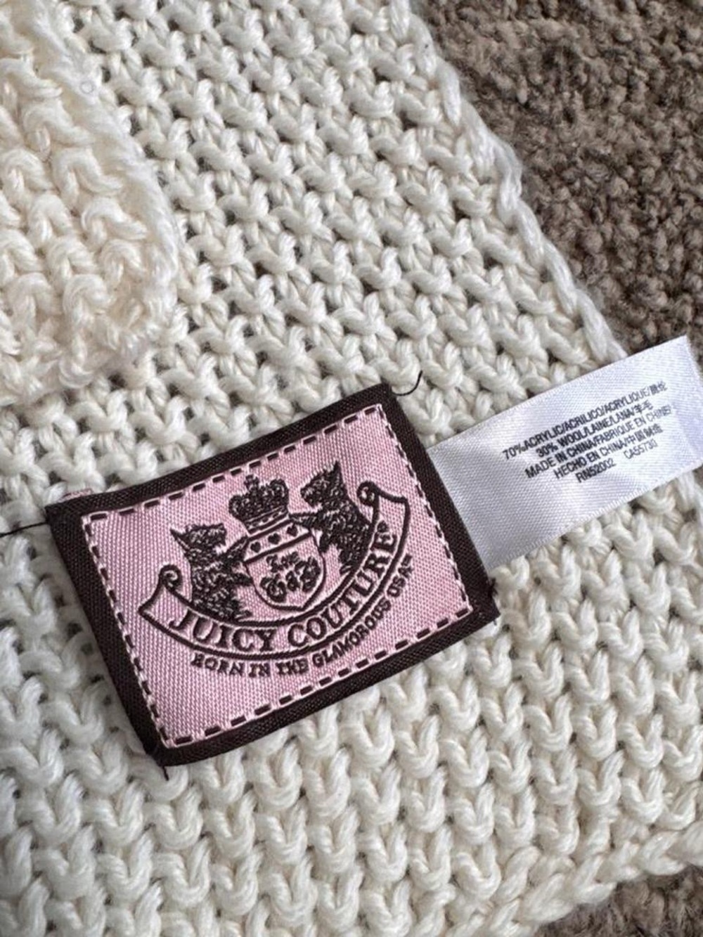 Juicy Couture Vintage Crochet Knit Cream Scarf - Picture 4 of 5